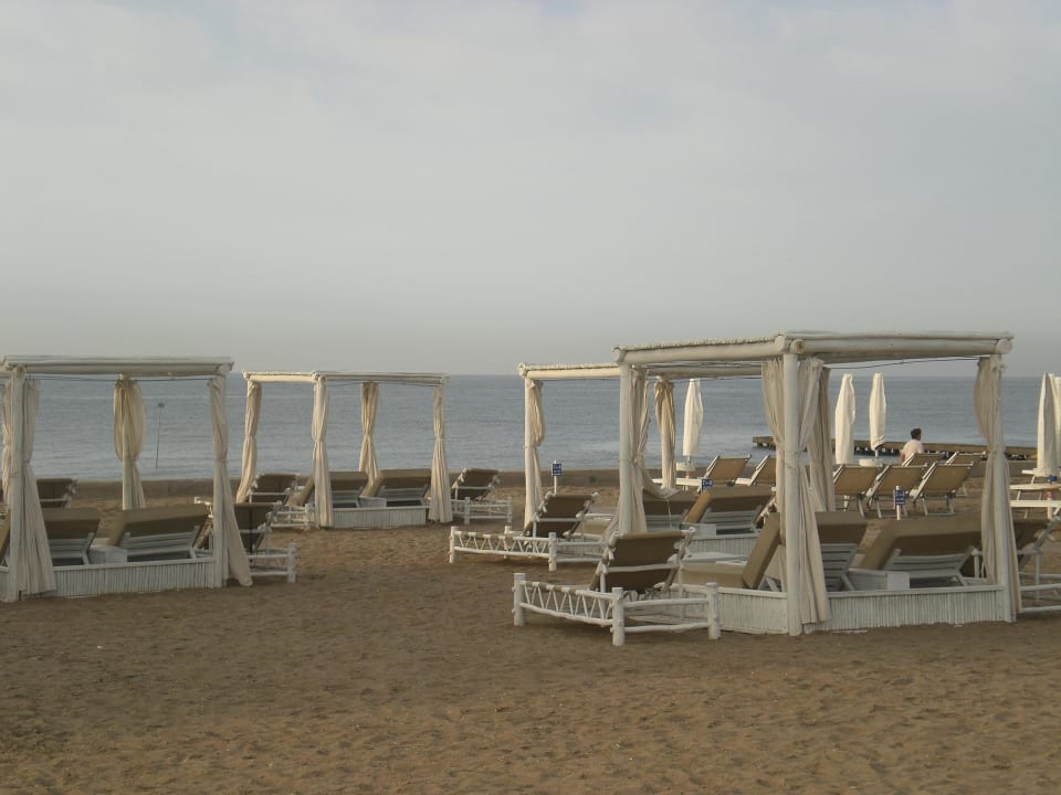 Liegenmöglichkeiten von der Strandbar  Villaggio Amare