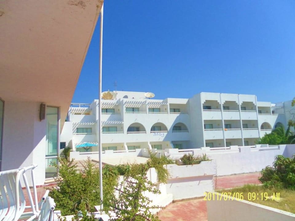 Ausbl. v. Hallenbadterrasse auf Zimmer 3103  The Orangers Beach Resort and Bungalows