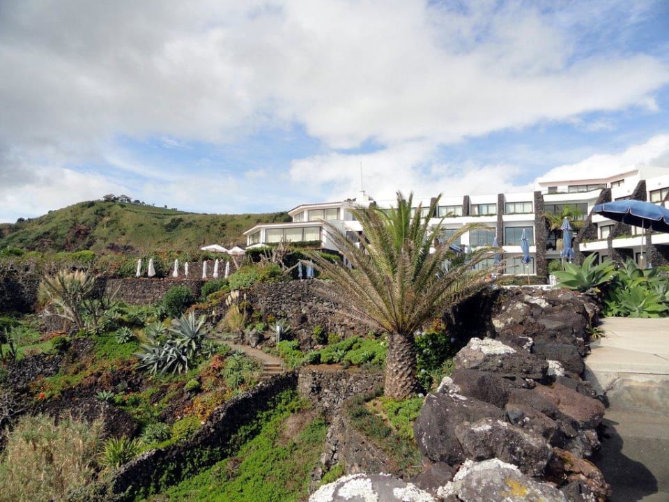 Vom Garten zum Hotel Caloura Hotel Resort