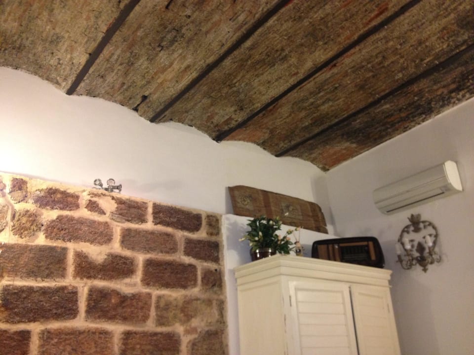 Sehr schön klassisch saniert.  B&B Porta di Castro