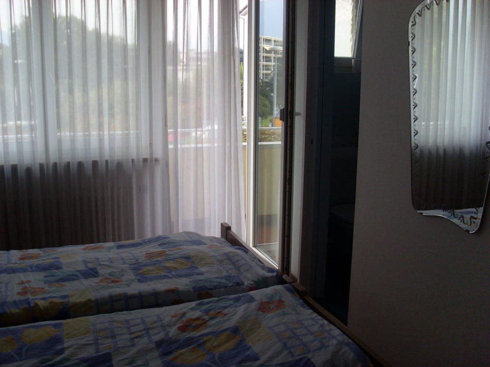 Doppelzimmer zur Strassenseite Hotel Rondinella