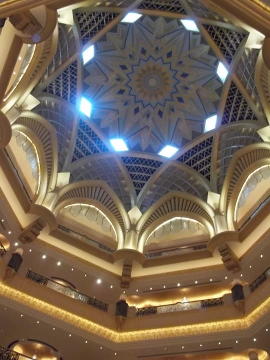 Hotel von innen Emirates Palace Mandarin Oriental