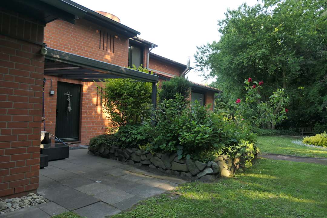 Außenansicht Architektenhaus am Pewsumer Tief