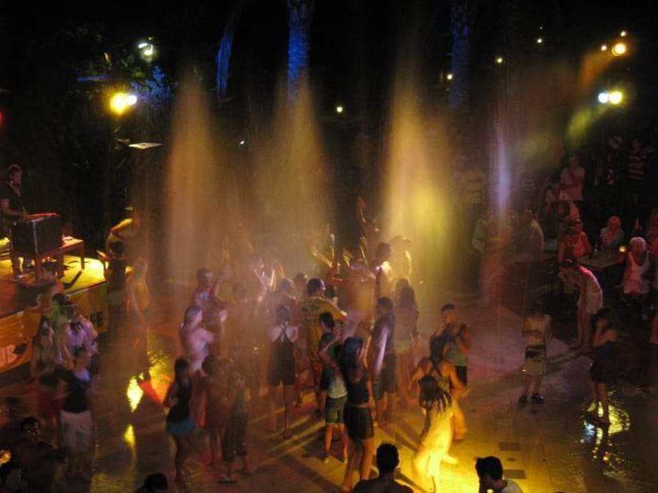 Wasserdisco am Abend Asteria Family Belek