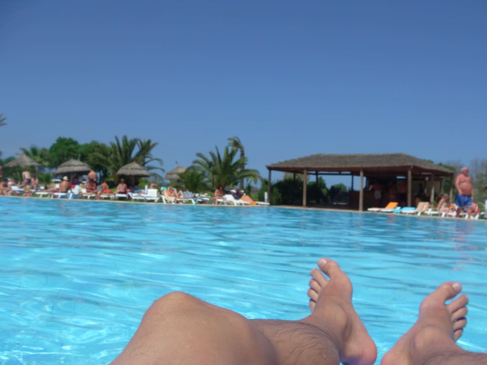 Widok na bar przy basenia Skanes Serail Aquapark