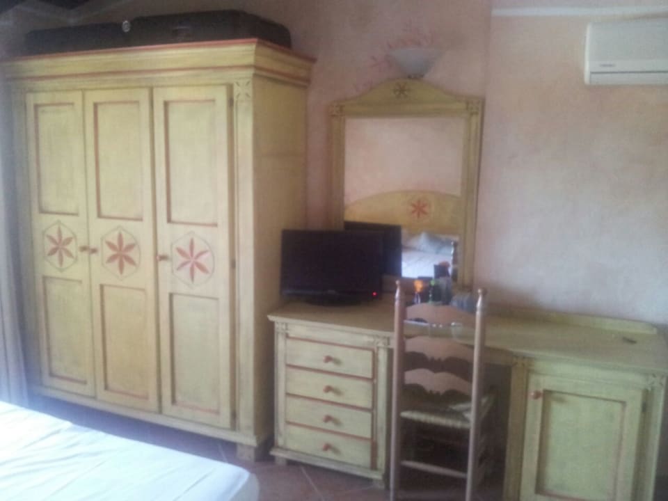 Zimmer Colonna Beach Hotel