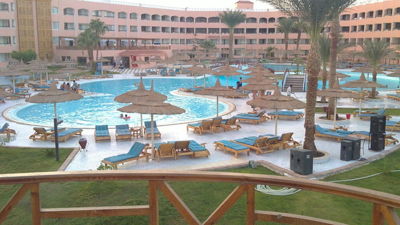 Aktivpool Beach Albatros Resort