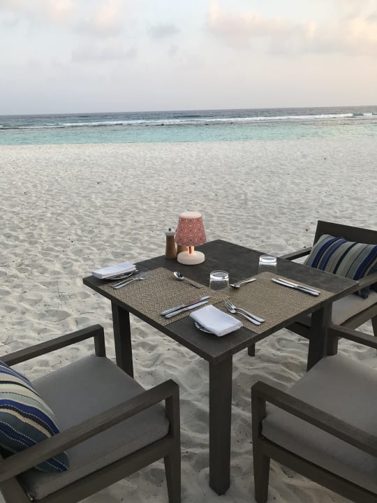 Hauptrestaurant - first come, first serve Seaside Finolhu Baa Atoll Maldives