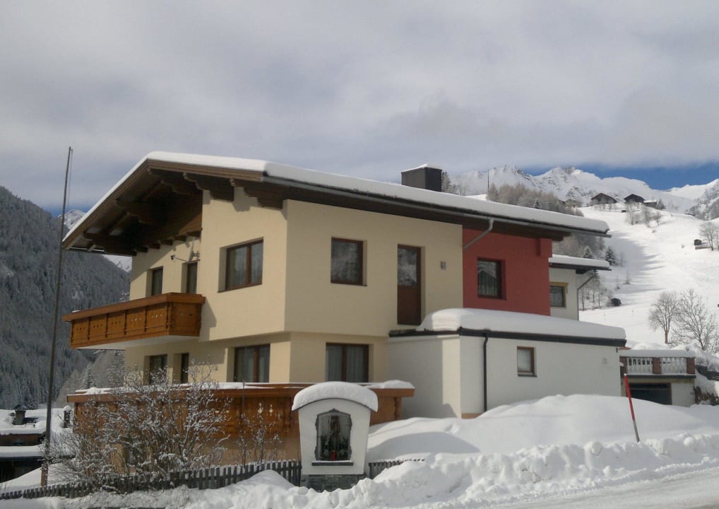Haus Lasörling im Winter Ferienwohnungen Haus Lasörling