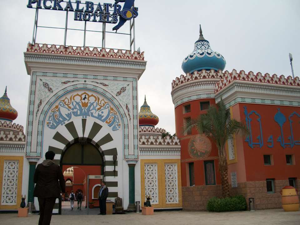 Eingang Pickalbatros Alf Leila Wa Leila Resort - Neverland Hurghada