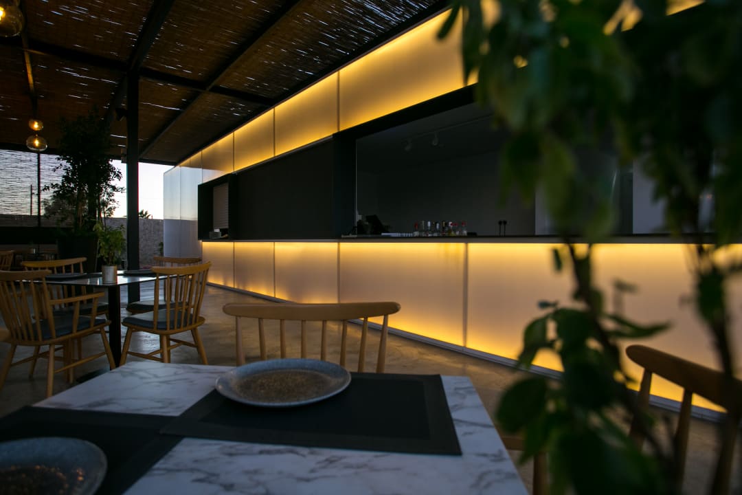 Gastro Crystal Springs Beach Hotel