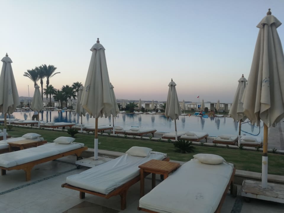 Pool Premier Le Reve Hotel & Spa