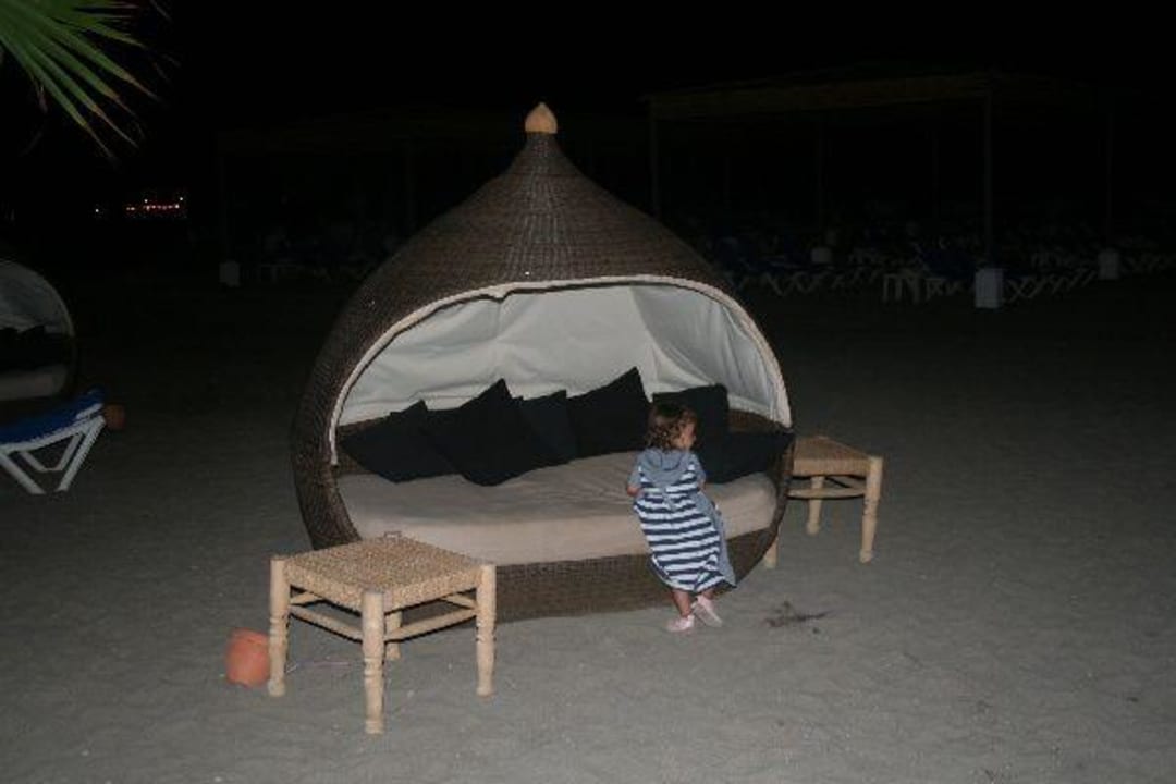 Am Strand kann man schön chillen ROBINSON NOBILIS