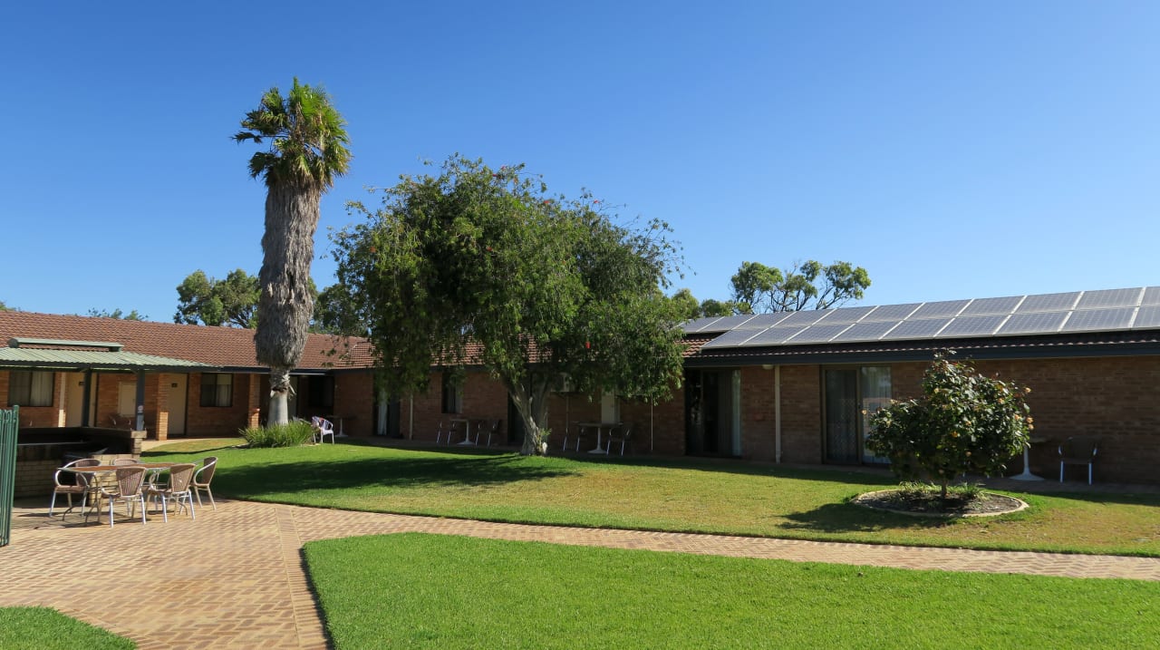 Außenansicht Hotel Cervantes Pinnacles Motel