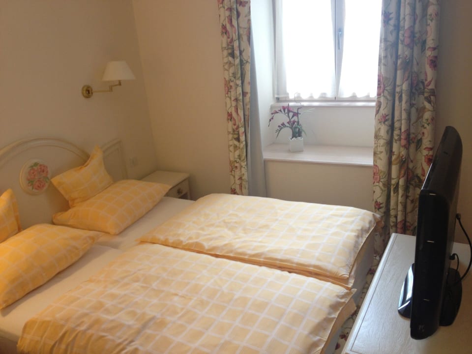 Bett im Doppelzimmer Prestige Hotel Chez Jean