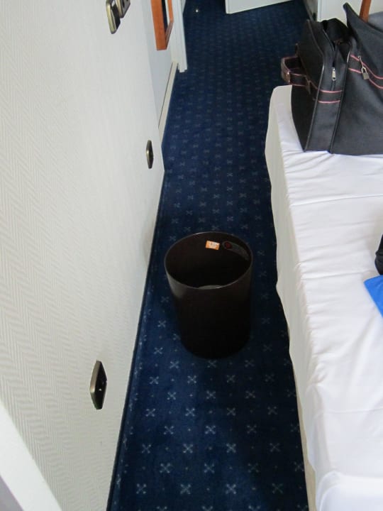 Durchgang am Bett Wyndham Garden Lahnstein Koblenz Hotel