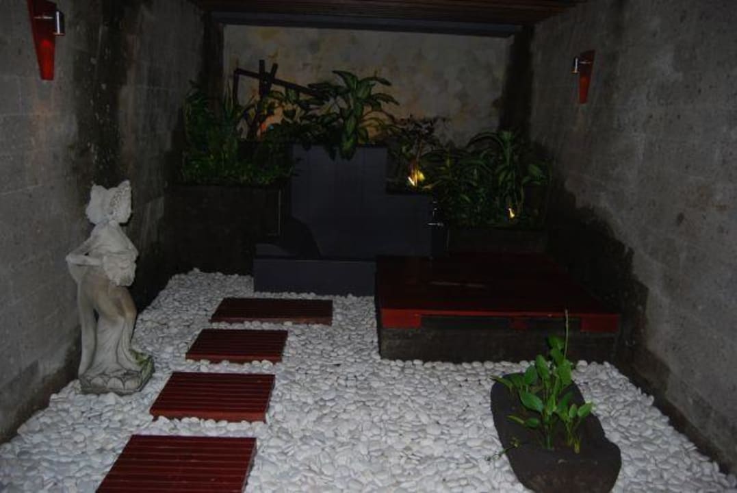 Aussendusche Bali Mandira Beach Resort & Spa