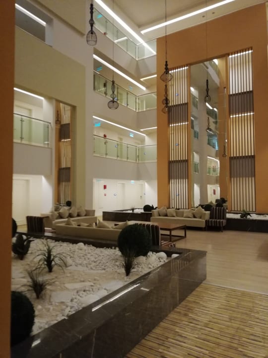 Lobby Terrace Elite Resort