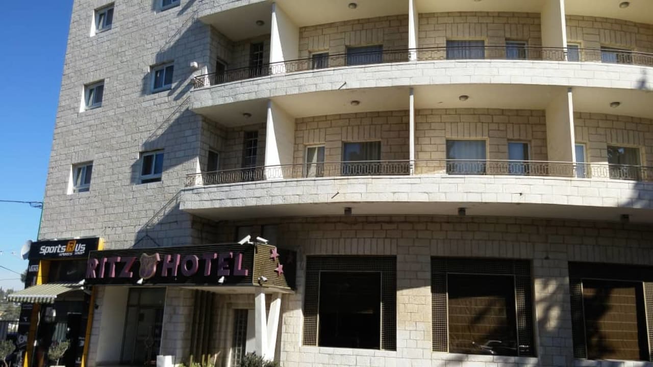 Front hotelu Hotel Ritz