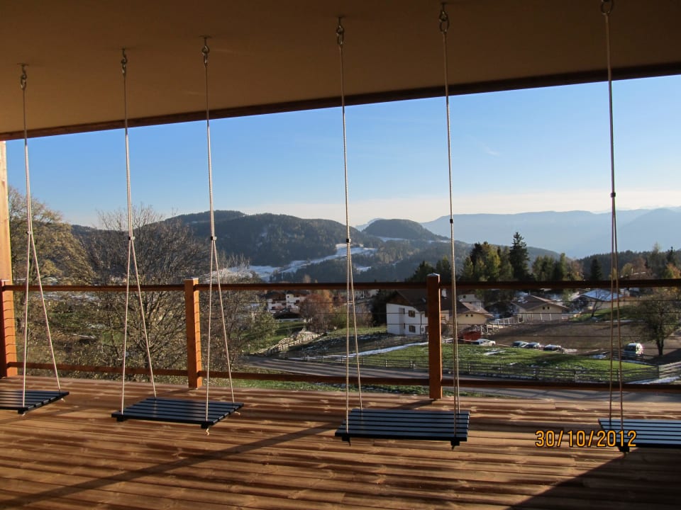 Premiumspa Schaukeln mit Ausblick Hotel Chalet Mirabell