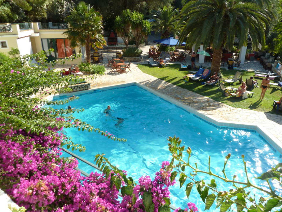 Pool Hotel & Apartments Liapades Beach