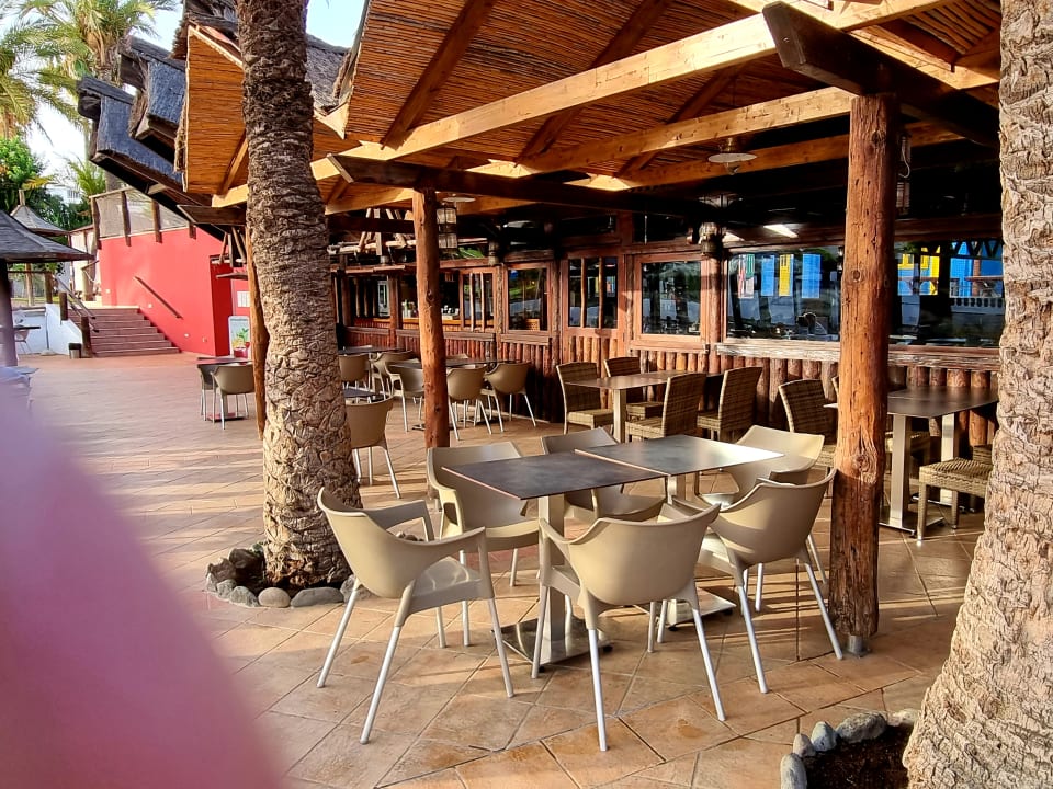 Gastro HL Miraflor Suites Hotel