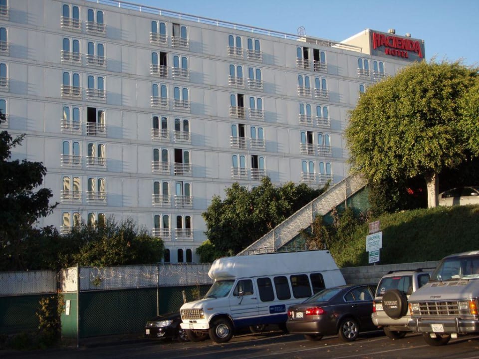 Hacienda Hotel / Fairfield Inn & Suites by Marriott Los Angeles LAX/El Segundo