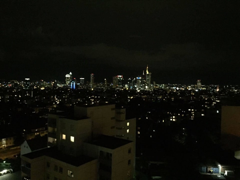 Abend von Zimmer 905 Leonardo Royal Hotel Frankfurt