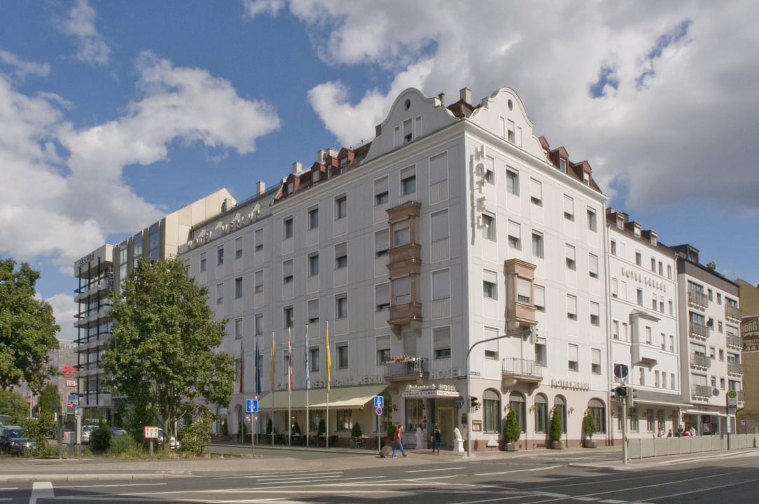 Außenansicht Ringhotel Loew's Merkur