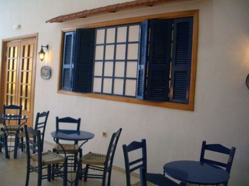 Bar bei der Rezeption Irene Palace Beach Resort Club alltoura