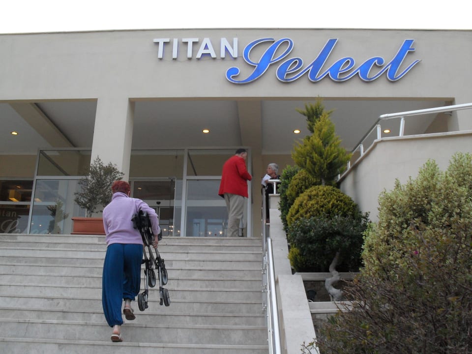 Voorkant van het hotel Solivia Hotel