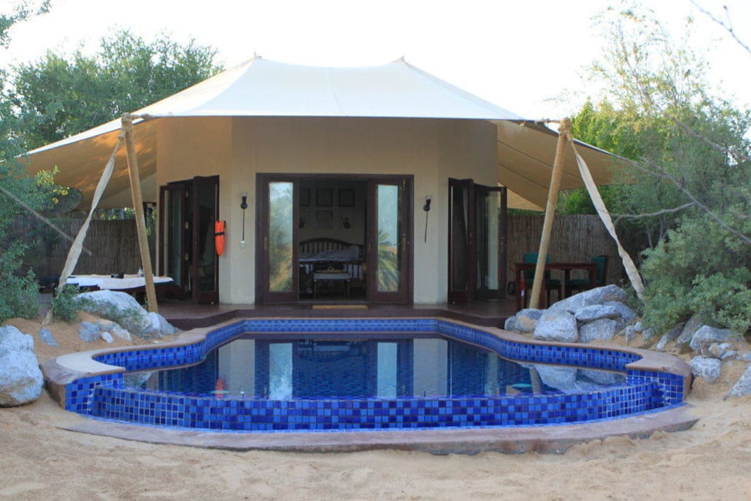 Villa 18 Al Maha, A Luxury Collection Desert Resort & Spa