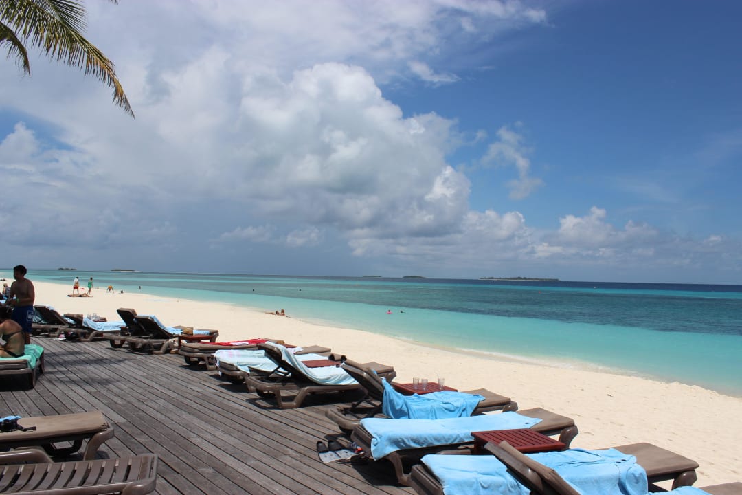 Ausblick vom Pool Kuredu Island Resort & Spa