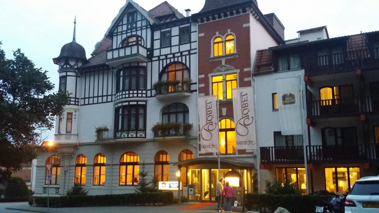 Haupteingang Göbel's Vital Hotel Bad Sachsa