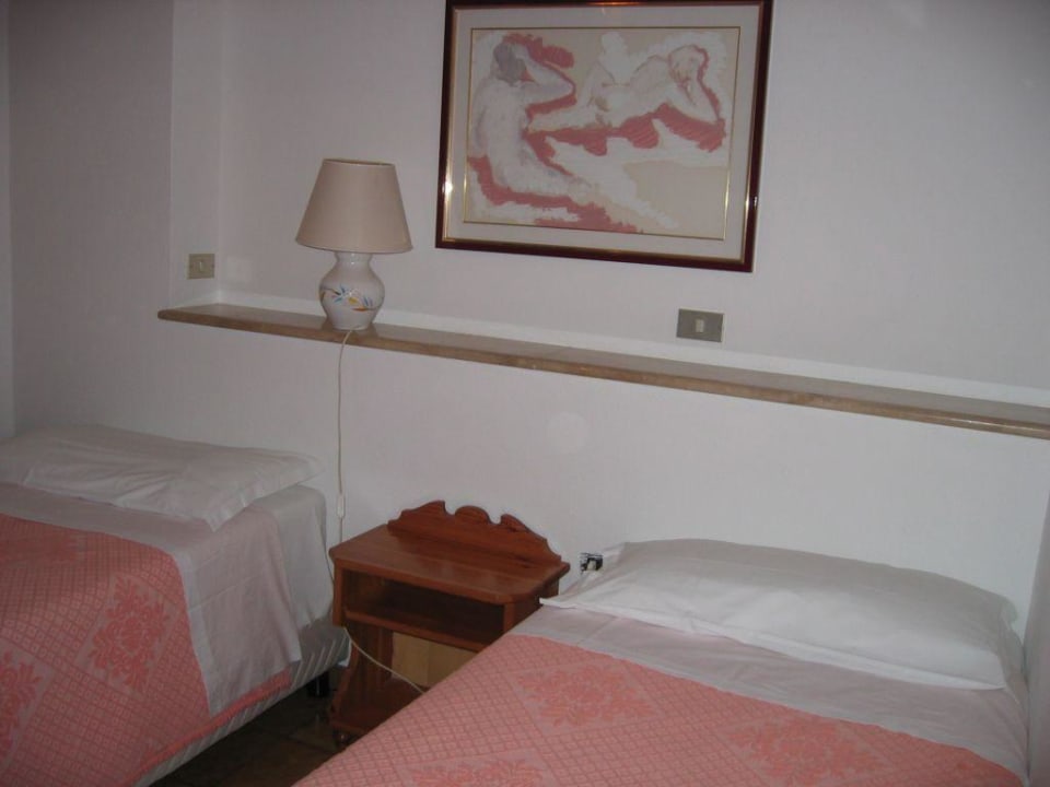 Zimmer 5 Hotel Su Barchile