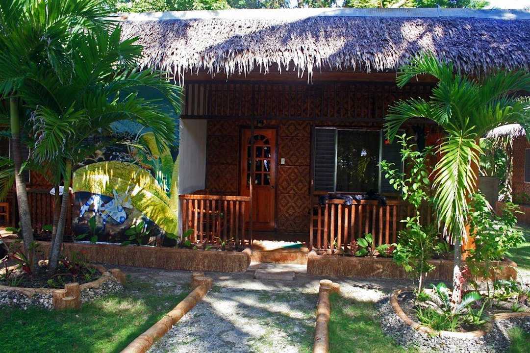 Bungalow Hotel La Estrella Beach Resort