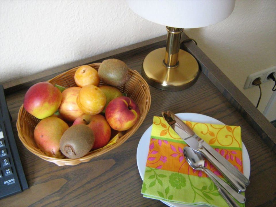 Obstkorb auf dem Zimmer (Hotel Astra Düsseldorf) Hotel Astra
