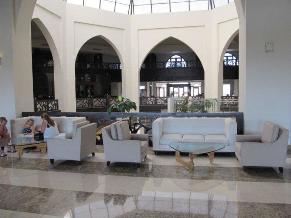 Lobby Jasmine Palace Resort & Spa