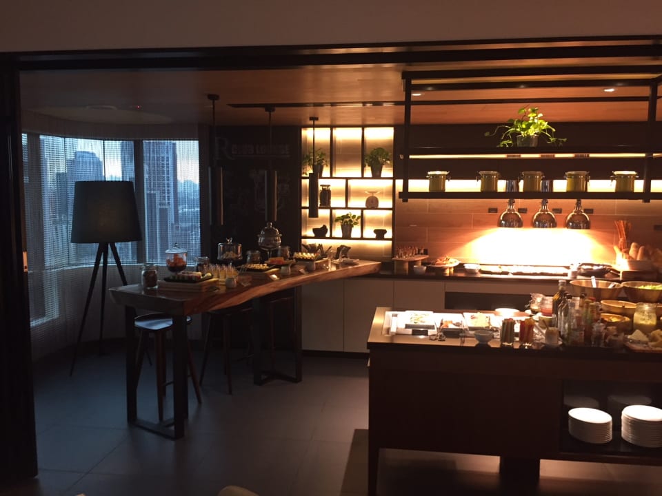Executive Lounge Renaissance Kuala Lumpur Hotel