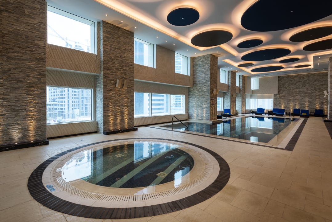 Pool Centara West Bay Hotel & Residences Doha
