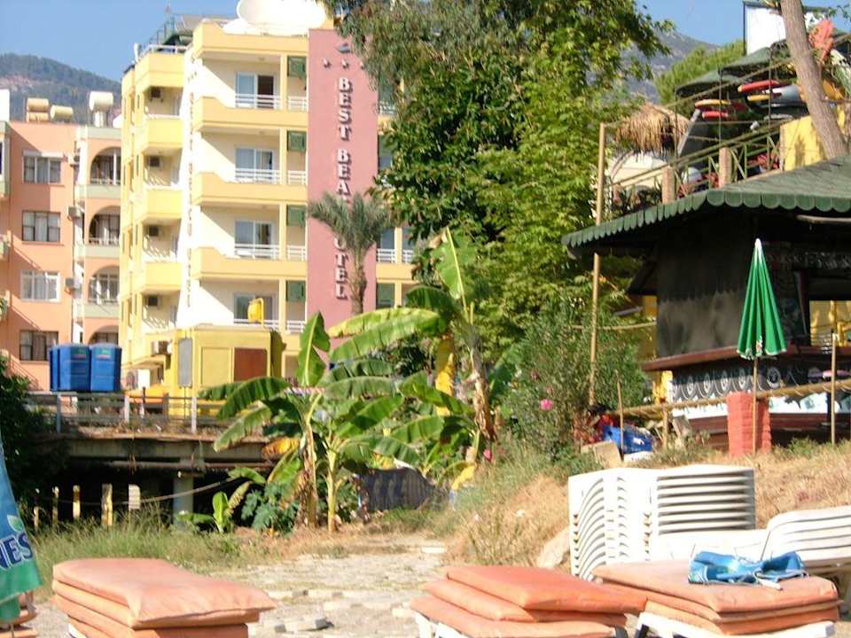Blick vom Strand auf das Hotel Hotel Best Beach