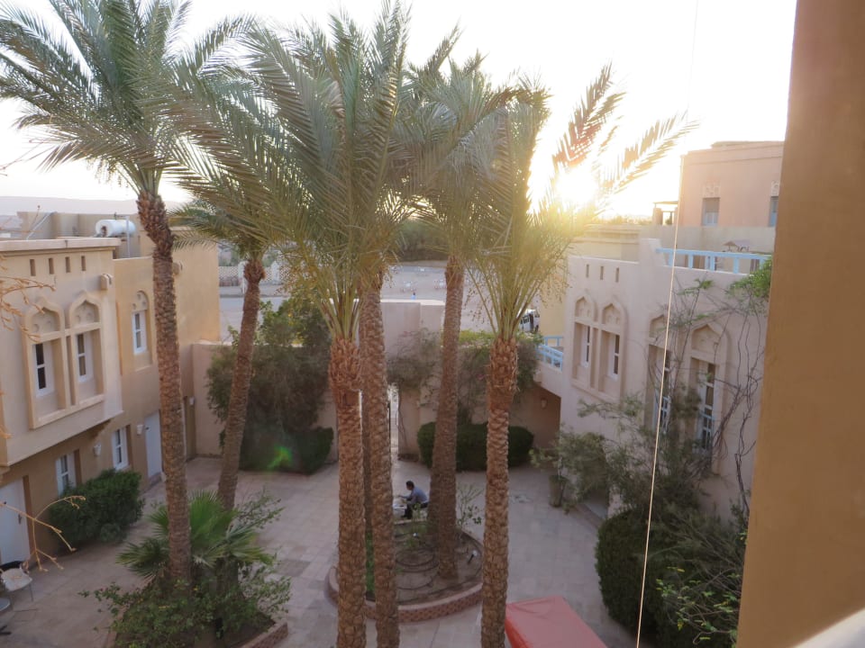 In den Innenhof Captain's Inn Hotel