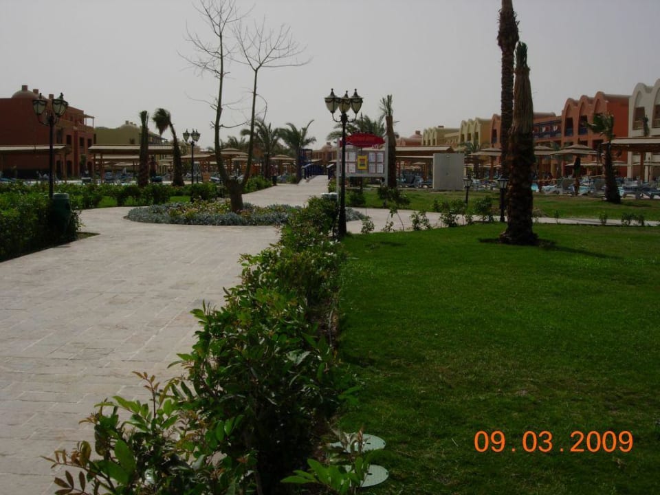 Gartenanlage  Titanic Beach Spa & Aqua Park