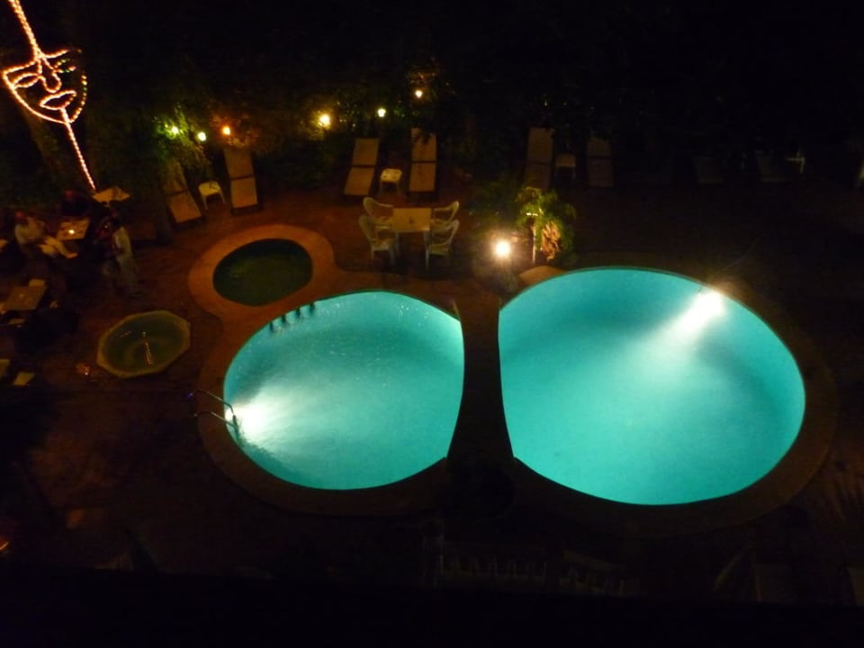 Pool bei Nacht/ vom Zimmer aus GR Mayurca Hotel