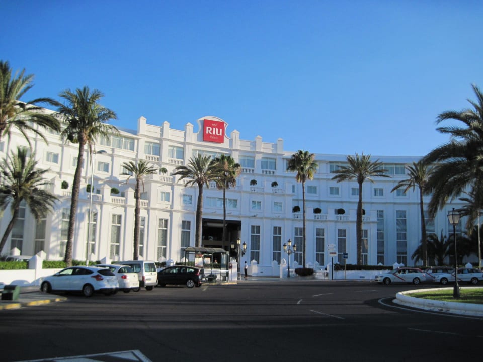 Das Hotel von der Straßenseite aus Hotel Riu Palace Maspalomas Adults Only