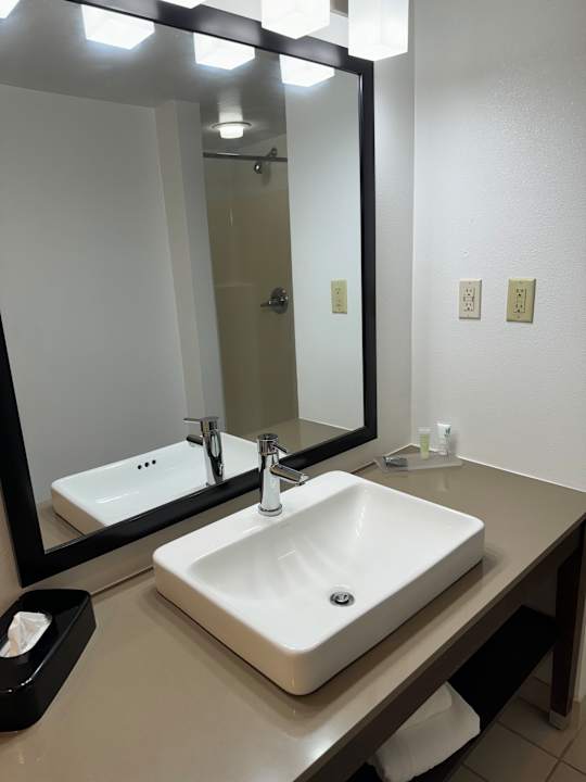 Zimmer Country Inn & Suites by Radisson, Orlando Airport, FL