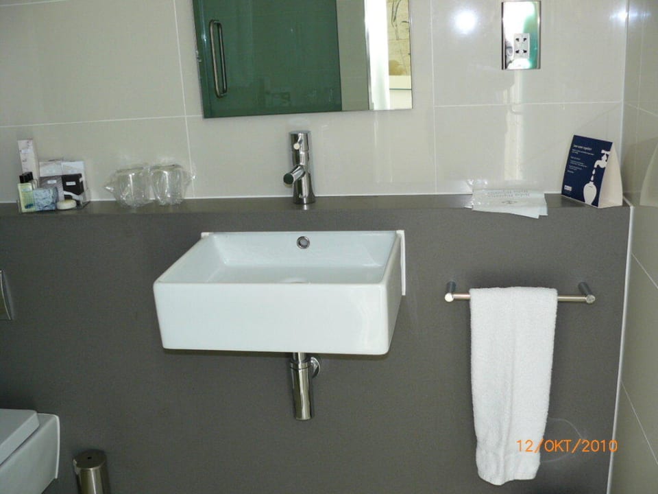 Bathroom Hotel H10 London Waterloo