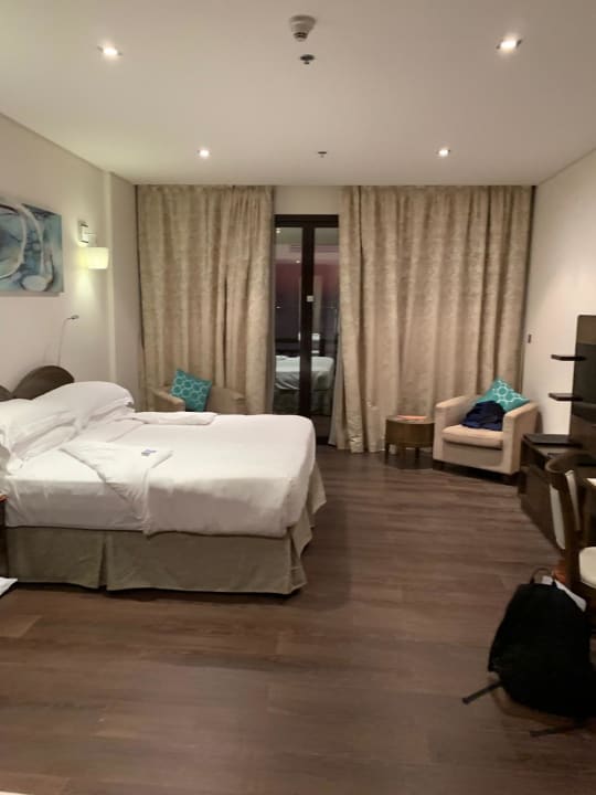 Zimmer Anantara The Palm Dubai Resort