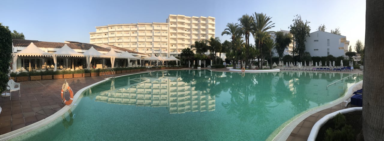 Pool Iberostar Waves Ciudad Blanca