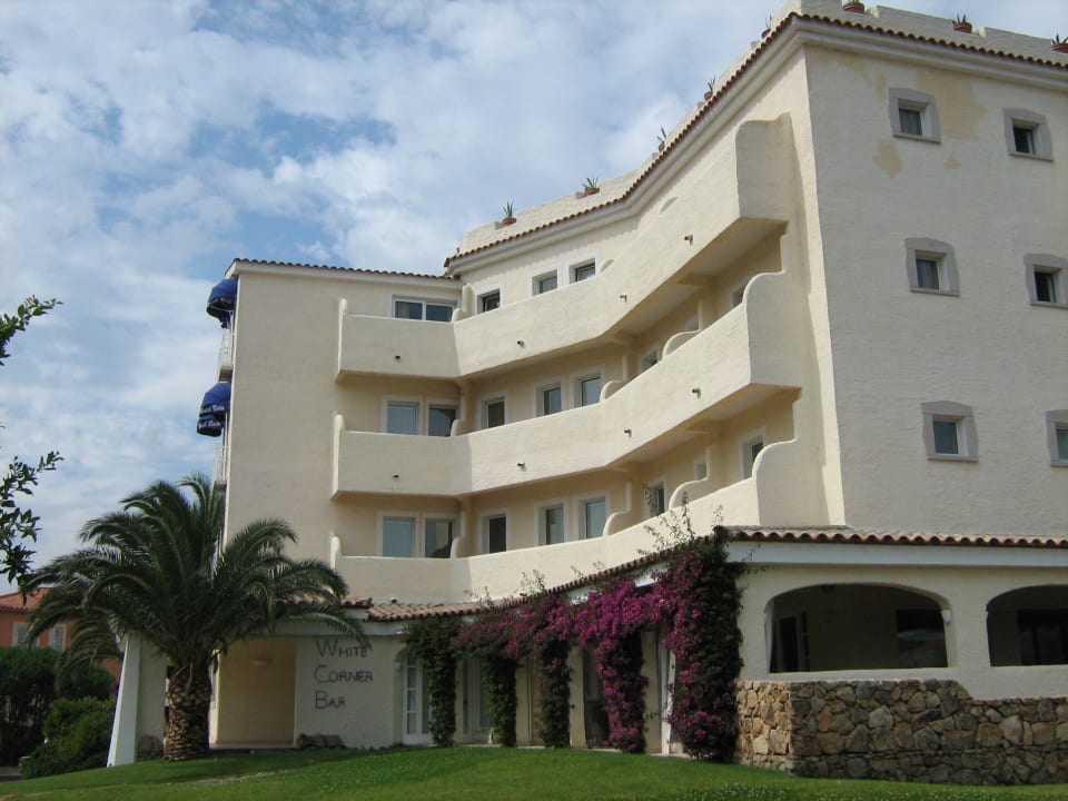 Seitenansicht / Eingang Bar AHR Baja Hotel & Spa